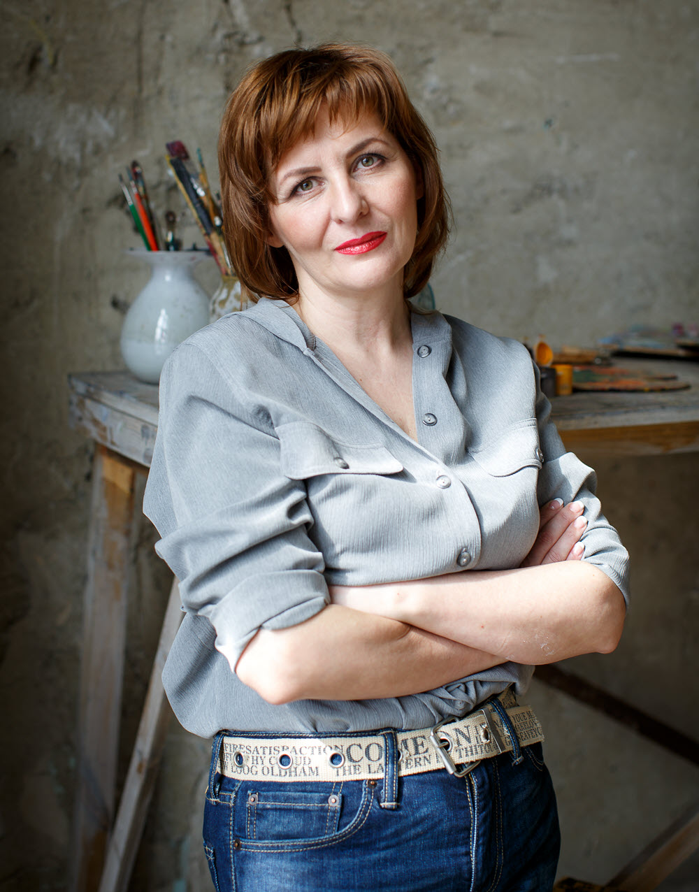 QR-коды на лбу, распознавание лица и отпечатки пальцев: писательница Махоша прогнозирует будущее в новом рассказе