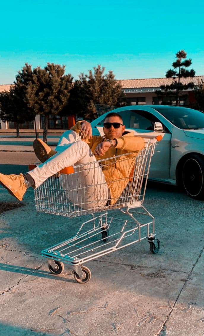 Реперу kartvelli предложили 3 000 000 рублей за съемку в ролике 18+