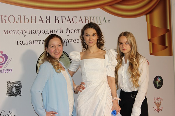 Алина Кастырина одержала победу в проекте Школьнаякрасавица.рф в Москве